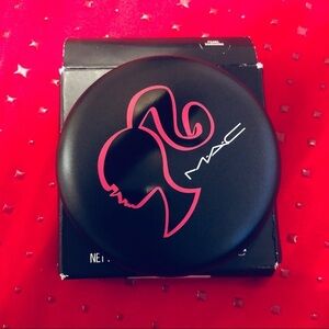 MAC Barbie Beauty Powder